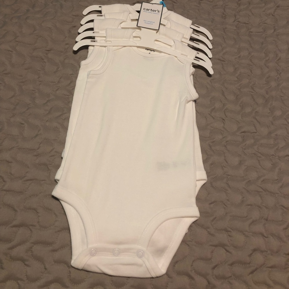 Infant sleeveless bodysuits
